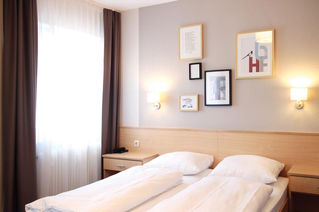 Hotel Friedrichstrasse Lampertheim Room photo
