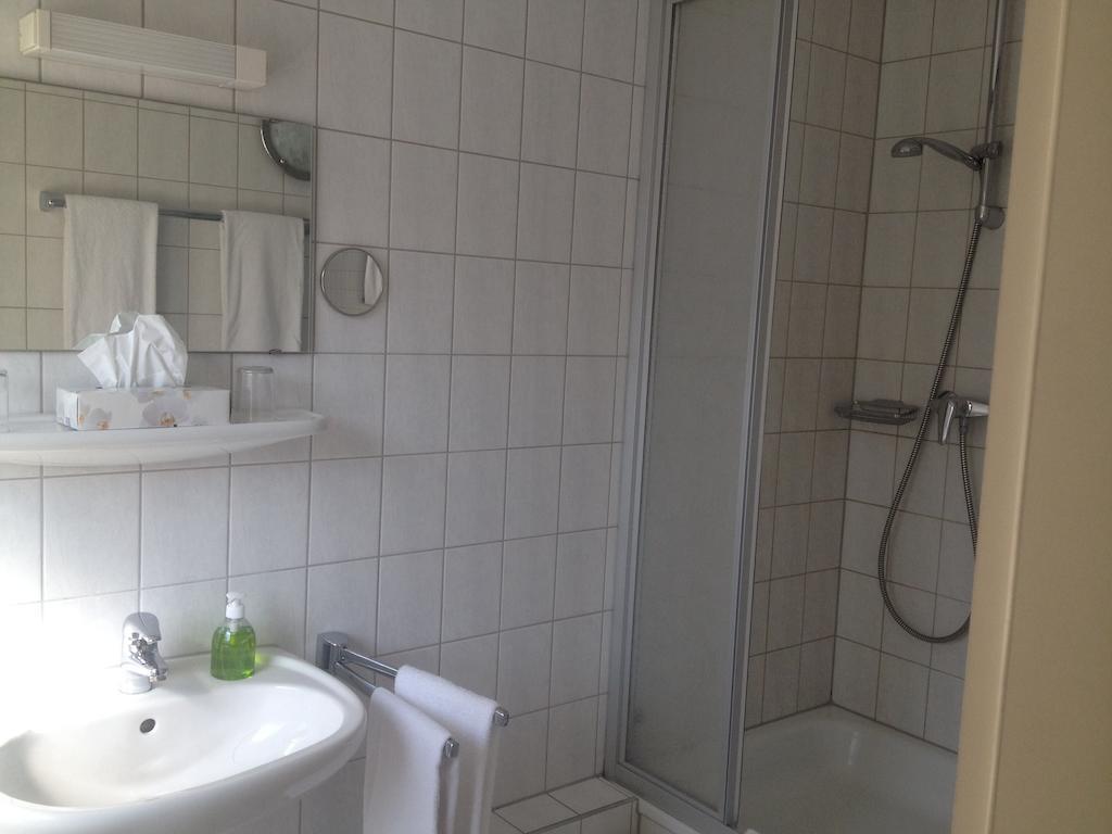 Hotel Friedrichstrasse Lampertheim Room photo